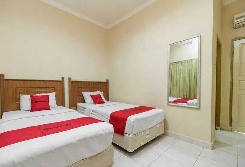 ペンション Reddoorz @ Jalan Lintas Sumatera Lahat