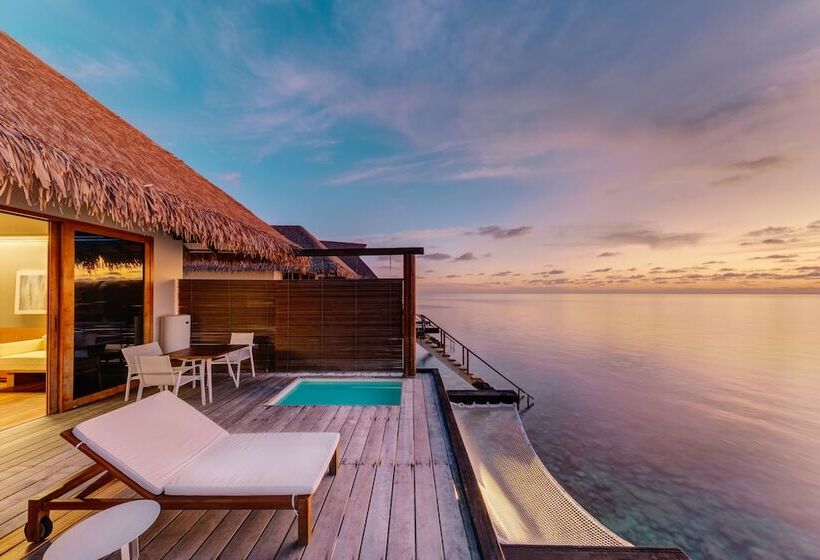 Resort Cinnamon Velifushi Maldives