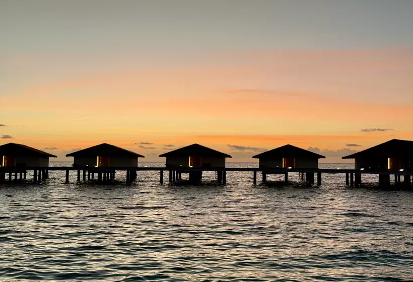 استراحتگاه Cinnamon Velifushi Maldives
