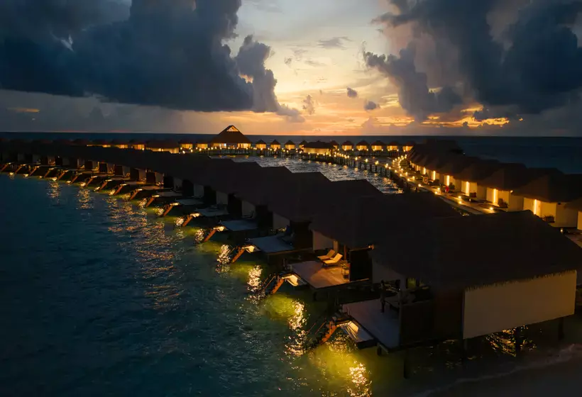 استراحتگاه Cinnamon Velifushi Maldives