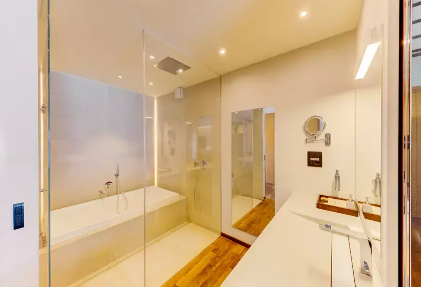 استراحتگاه Cinnamon Velifushi Maldives