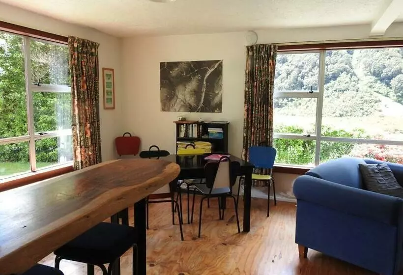 Retkeilymaja Rata Lodge Accommodation