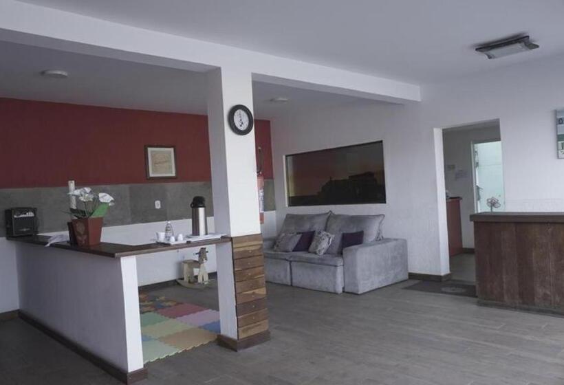 Hostel Trevo De Arraial Pousada Em Cabo Frio