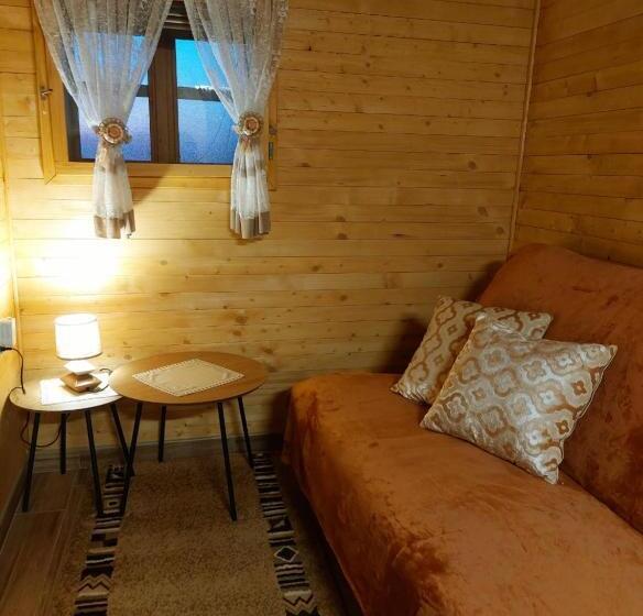 هتل کپسول Etno Selo Eden