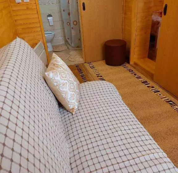 هتل کپسول Etno Selo Eden