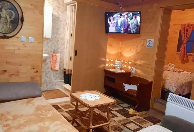 هتل کپسول Etno Selo Eden