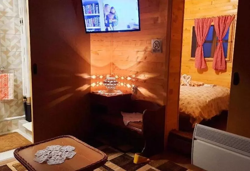 هتل کپسول Etno Selo Eden