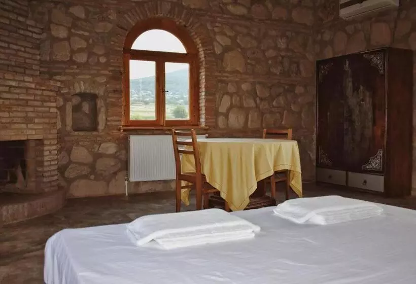 هتل Elizbar Talakvadze Winery