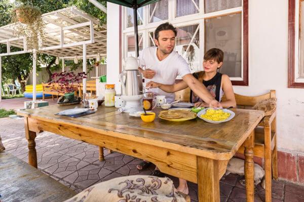 پانسیون Village Rooms Guesthouse