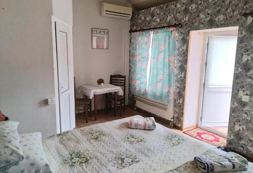 پانسیون Village Rooms Guesthouse