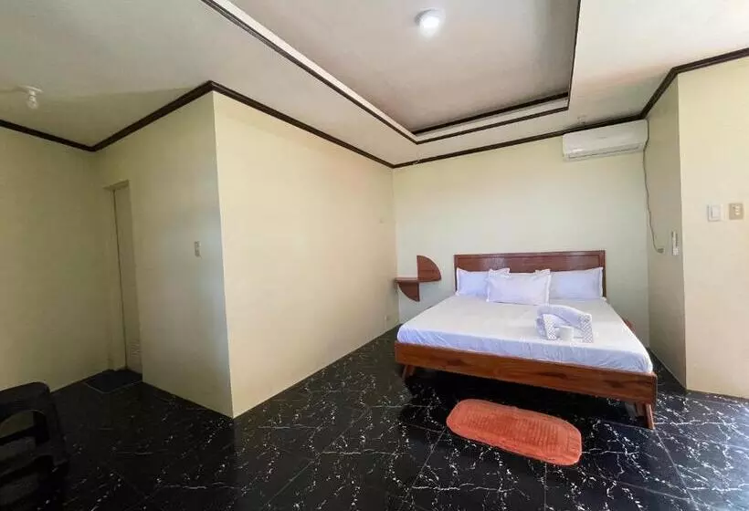 リゾートホテル Puraran Surf Beachfront Suite