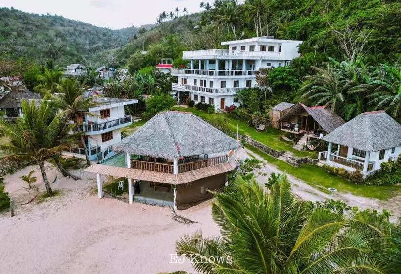 リゾートホテル Puraran Surf Beachfront Suite