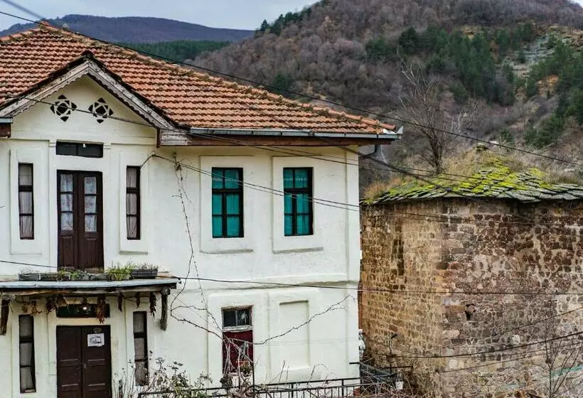 هاستل Etno House Shancheva