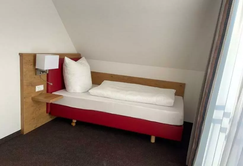 Retkeilymaja Gasthaus Zum Ochsen