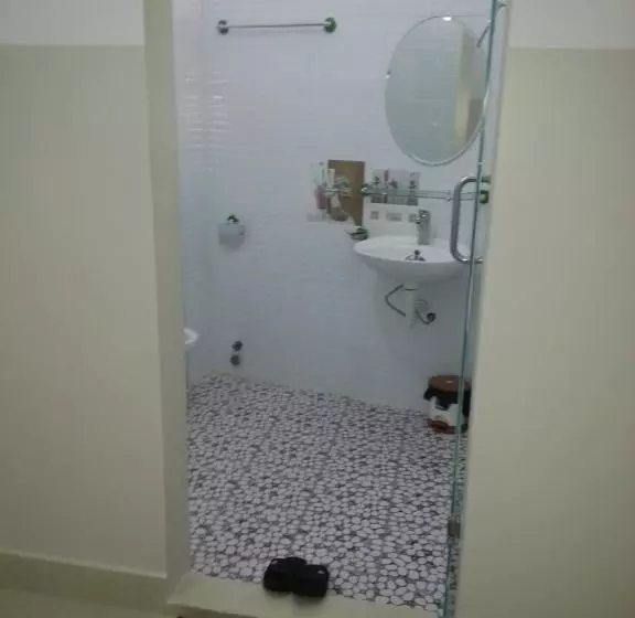 تختخواب و صبحانه Phu Loc Motel