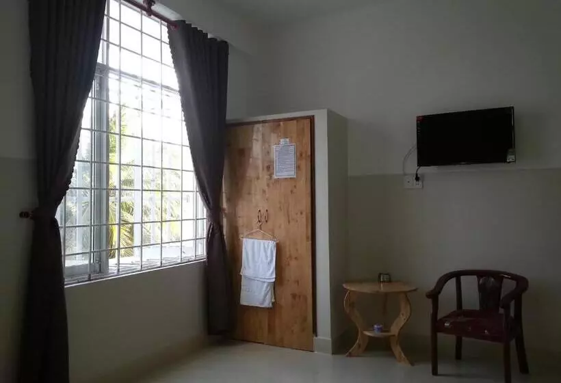 تختخواب و صبحانه Phu Loc Motel