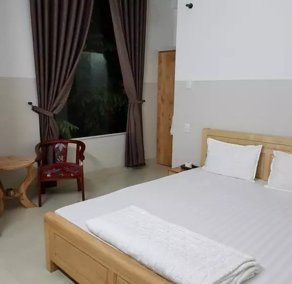 تختخواب و صبحانه Phu Loc Motel