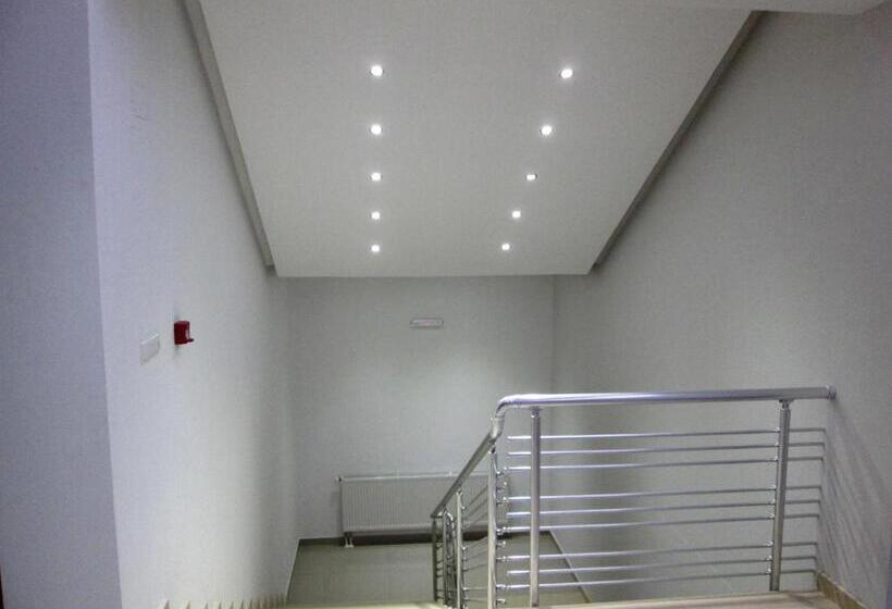 تختخواب و صبحانه Svadbeni Salon Stefan