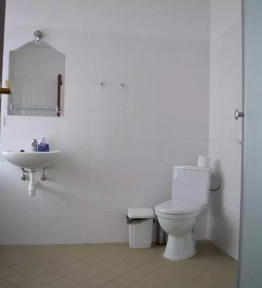 هتل Klintis
