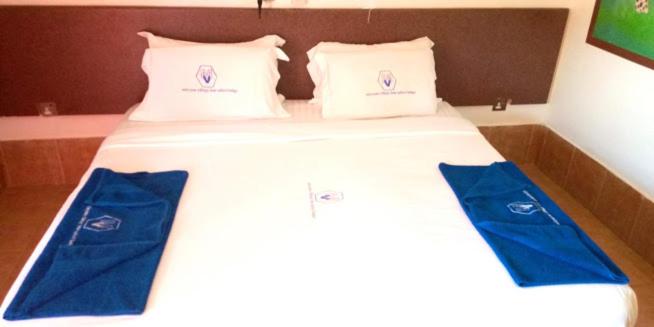 هتل Miryams Village Inn Safari Lodge