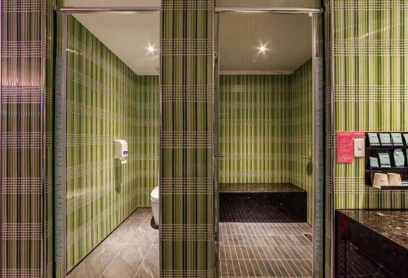 مُتل 艸日月汽車旅館