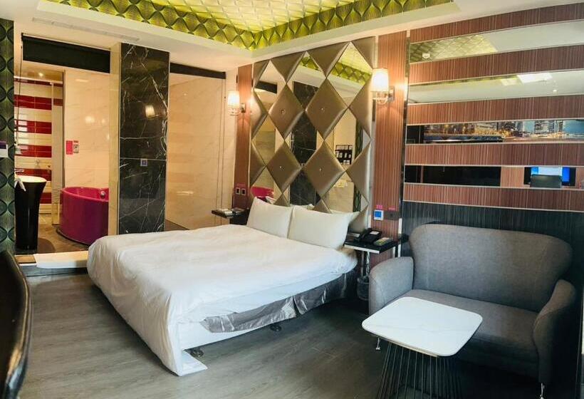 مُتل 艸日月汽車旅館