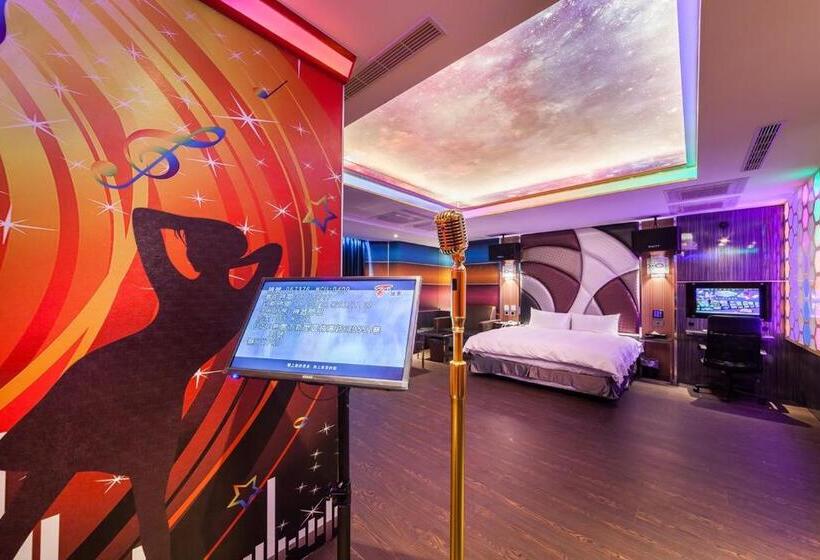 مُتل 艸日月汽車旅館