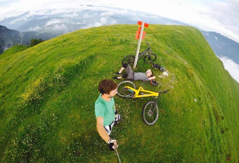 پانسیون Juvanova Hiša   Apartments And Rooms