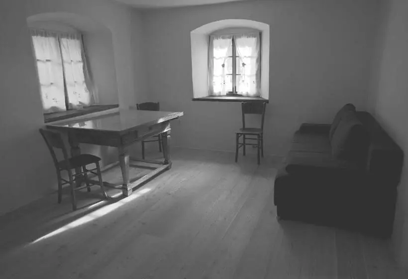 پانسیون Juvanova Hiša   Apartments And Rooms