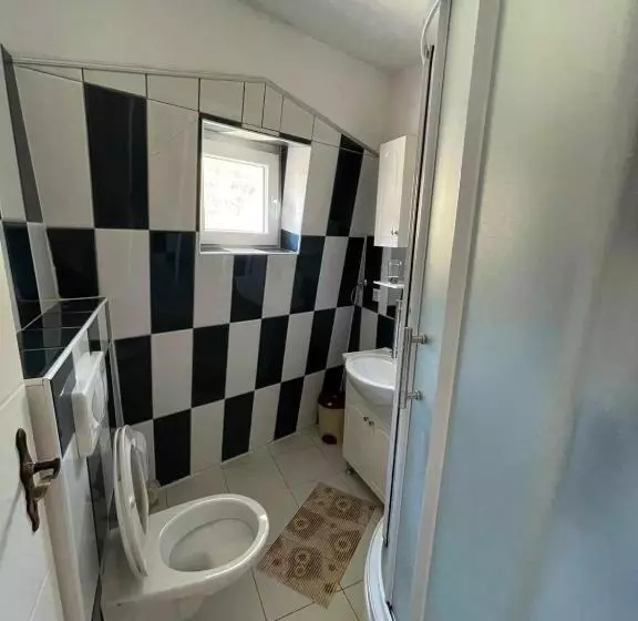 هاستل Motel Kula