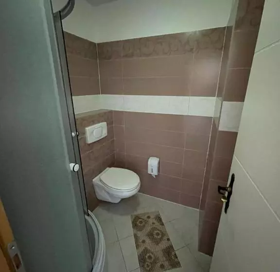 هاستل Motel Kula