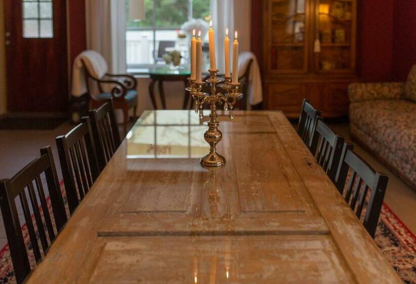 هاستل Willa Inga