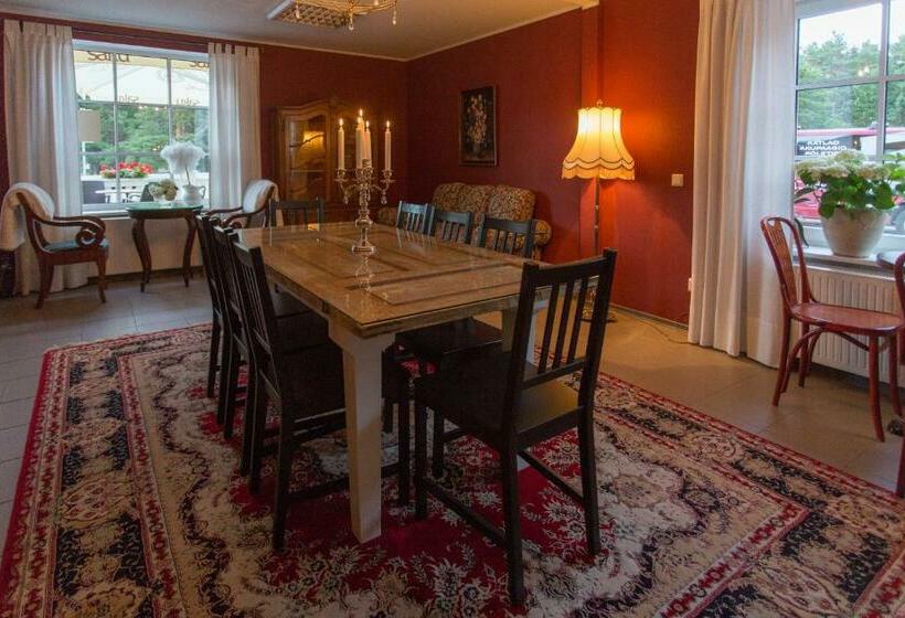 هاستل Willa Inga