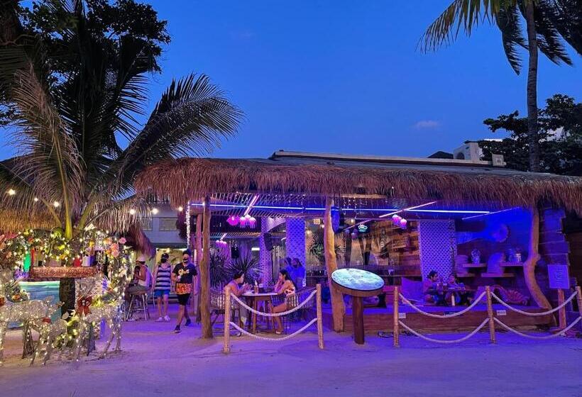 Casa Pilar Beach Resort