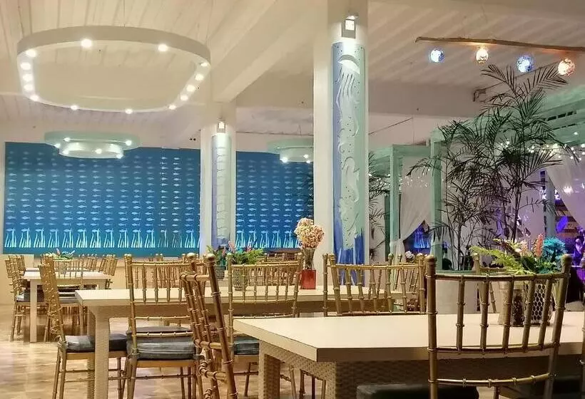 Casa Pilar Beach Resort