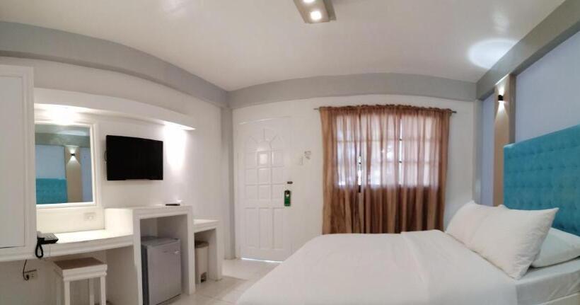 Casa Pilar Beach Resort