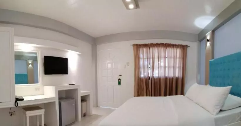 Casa Pilar Beach Resort