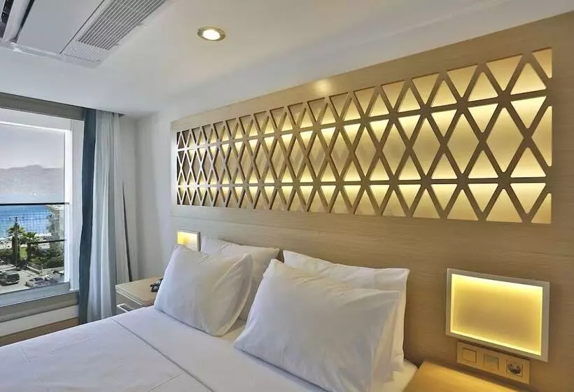 ホテル Aurasia Design