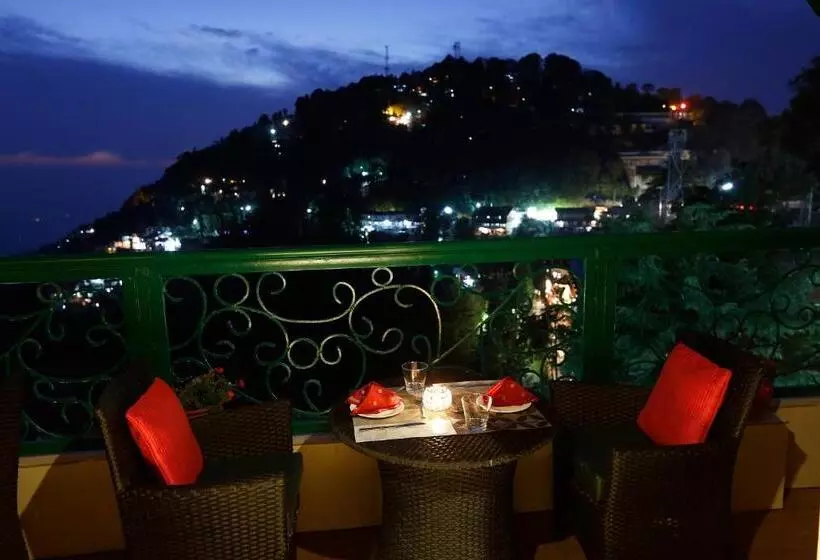 Mongas Hotel & Resort