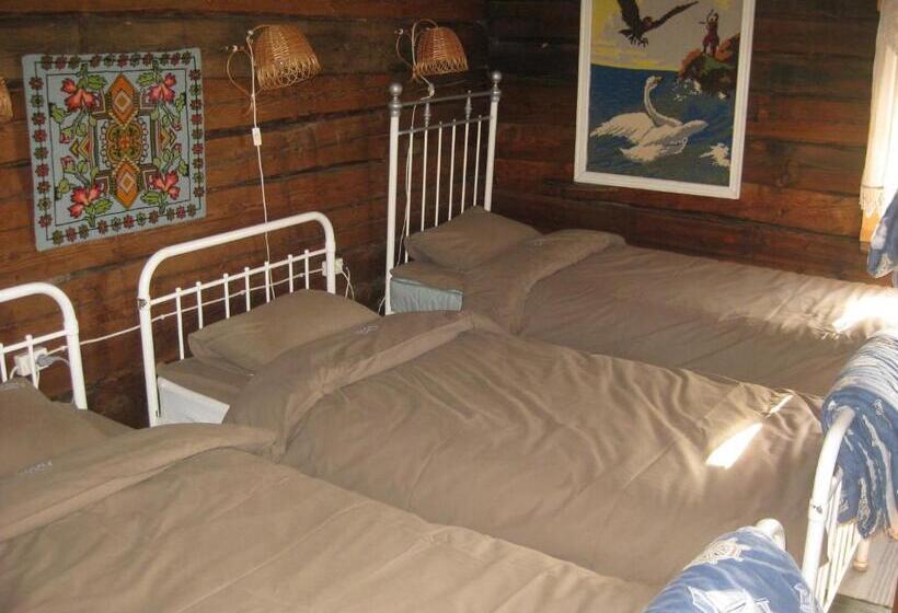 ペンション Aadu Holiday Farm