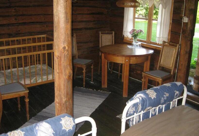 ペンション Aadu Holiday Farm