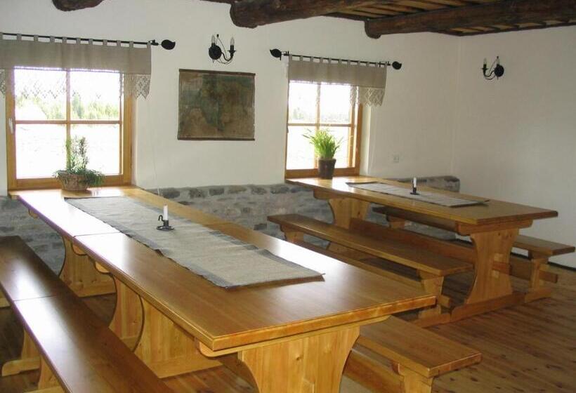 ペンション Aadu Holiday Farm