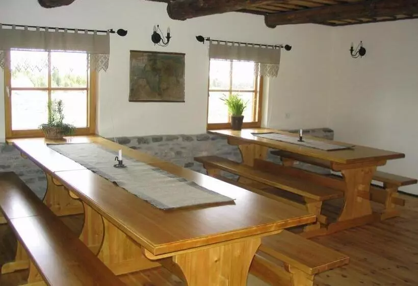 پانسیون Aadu Holiday Farm