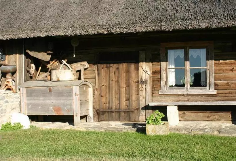 پانسیون Aadu Holiday Farm