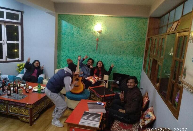 ホテル Great Eastern Valley Residency