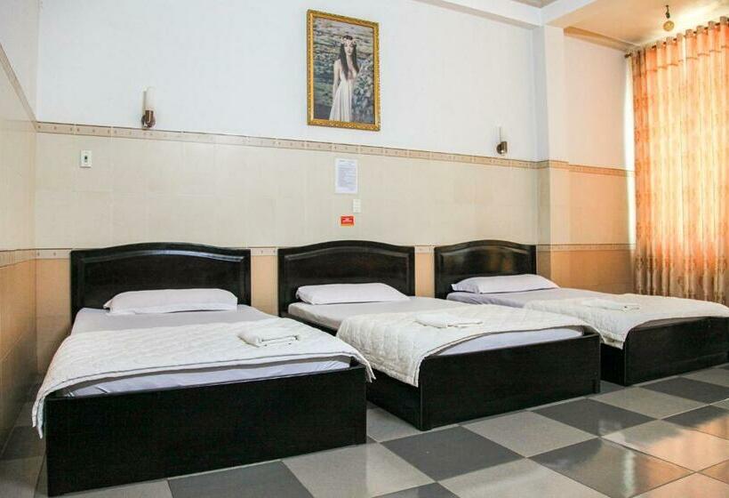 هتل Khách Sạn Hồng Kông