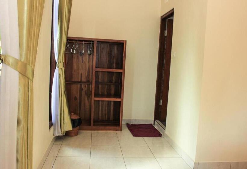 Pensjonat Ancut Sari