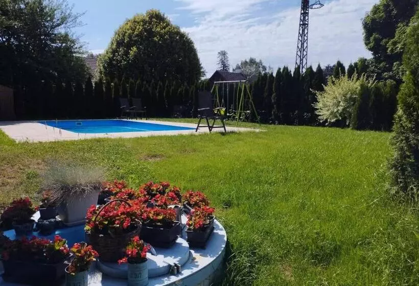 Majatalo Penzion Restaurace U Helferů