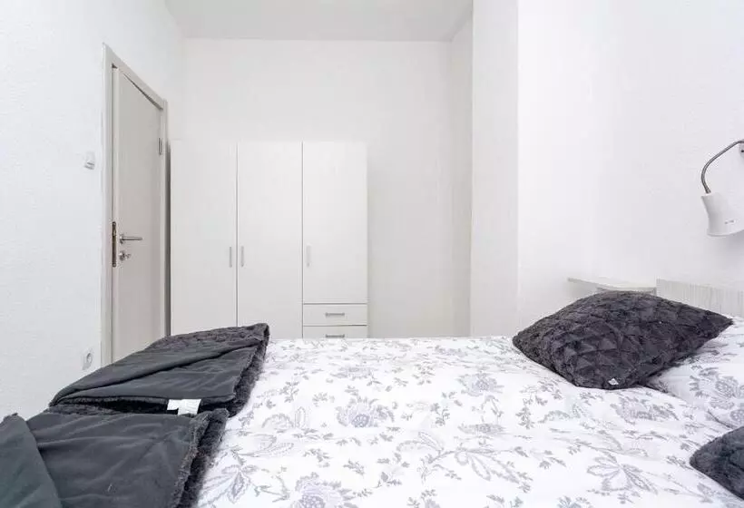 پانسیون Vila ćirković   U Centru Sokobanje