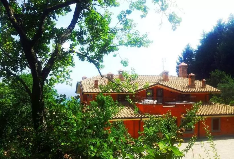 Bed and Breakfast Agriturismo Il Falco